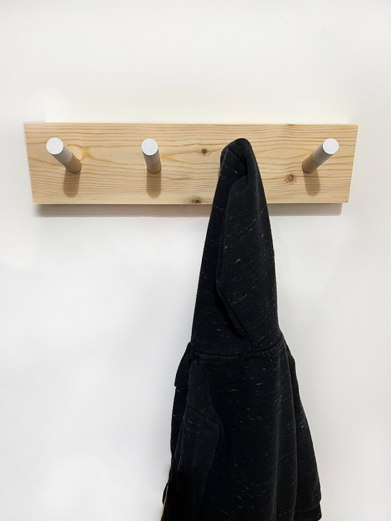 תמונה ממוזערת: מתלה למעילים