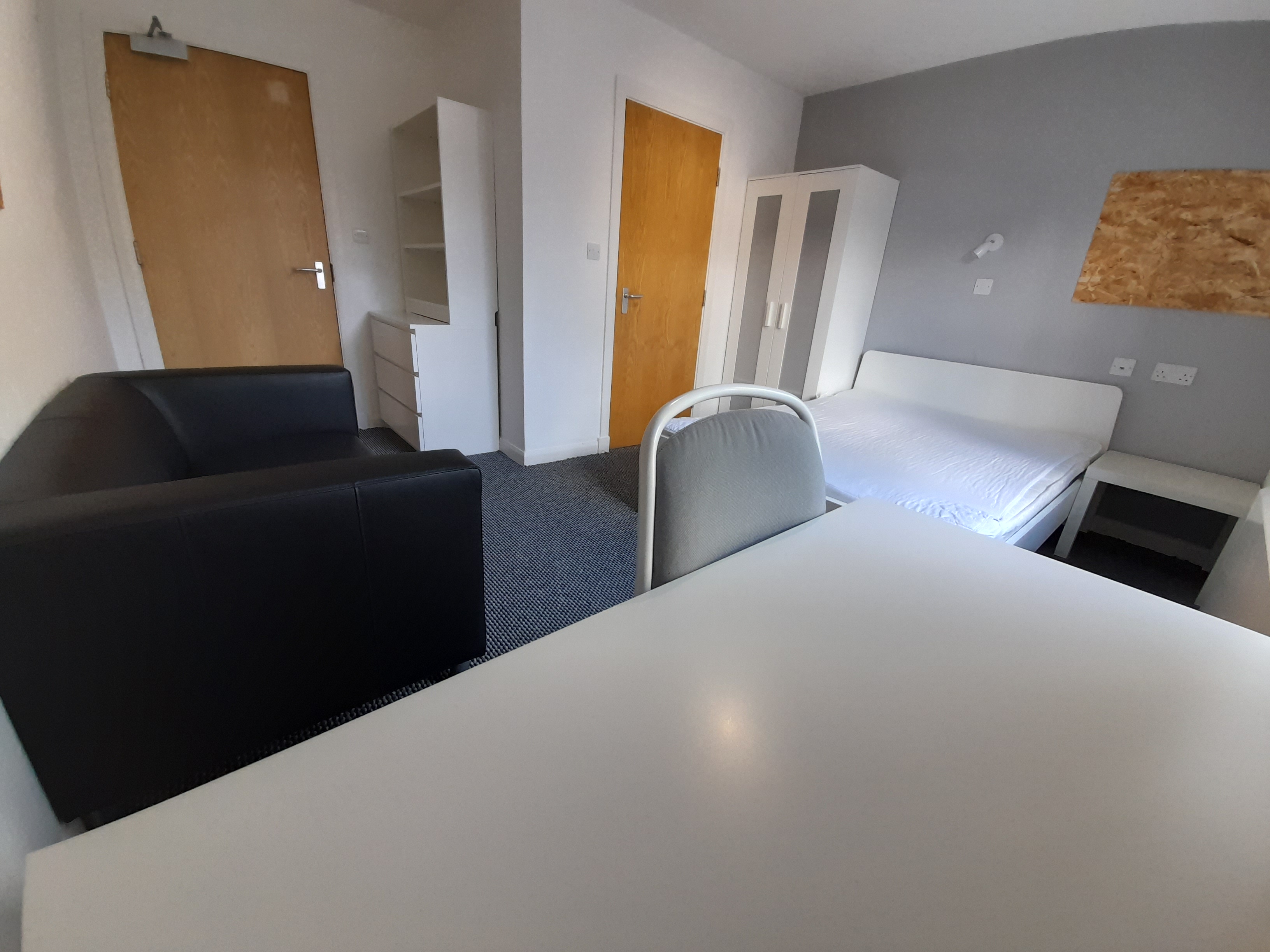 Meirion Flat 5 — photo 7