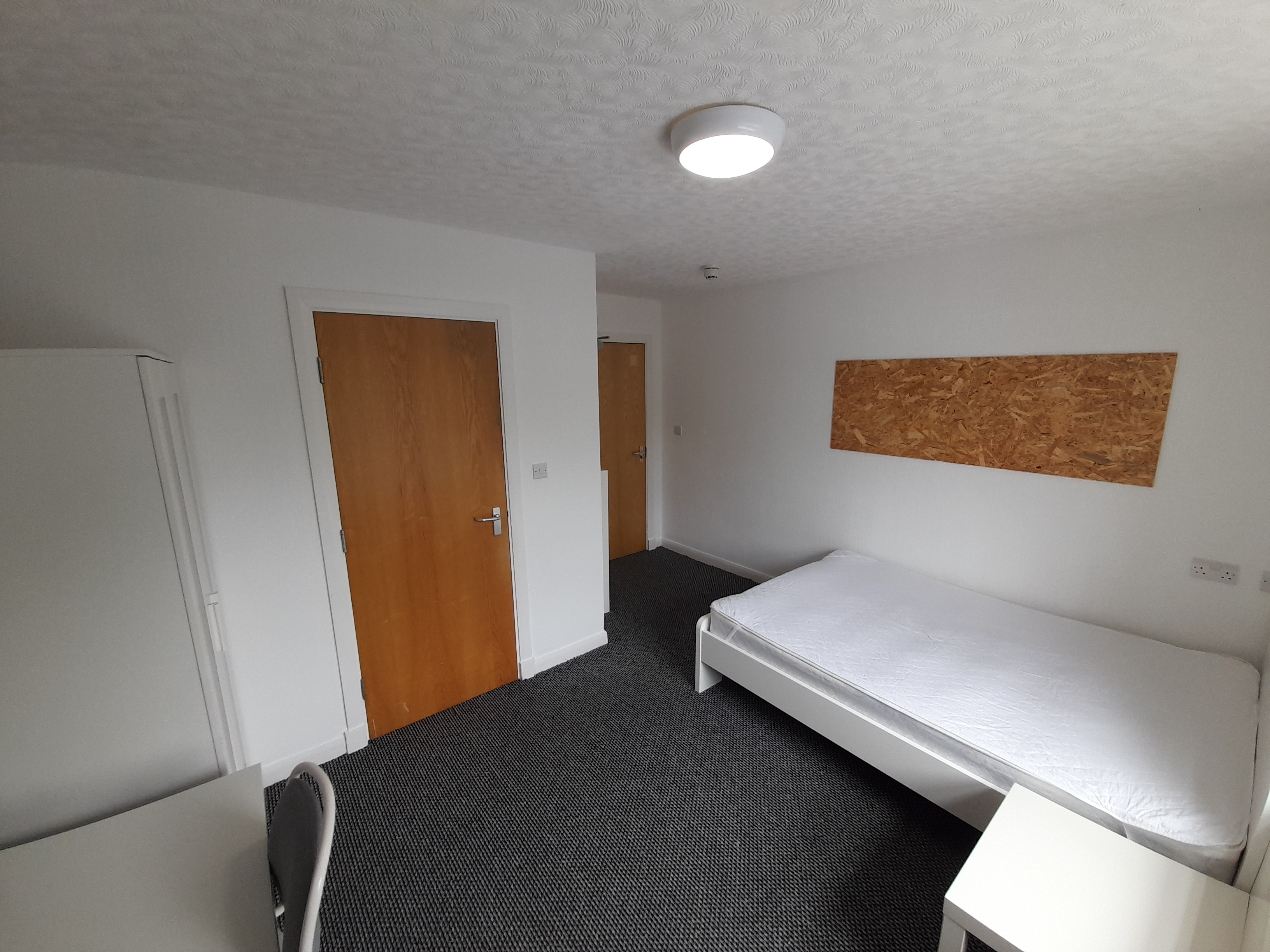 Meirion Flat 6 — photo 4