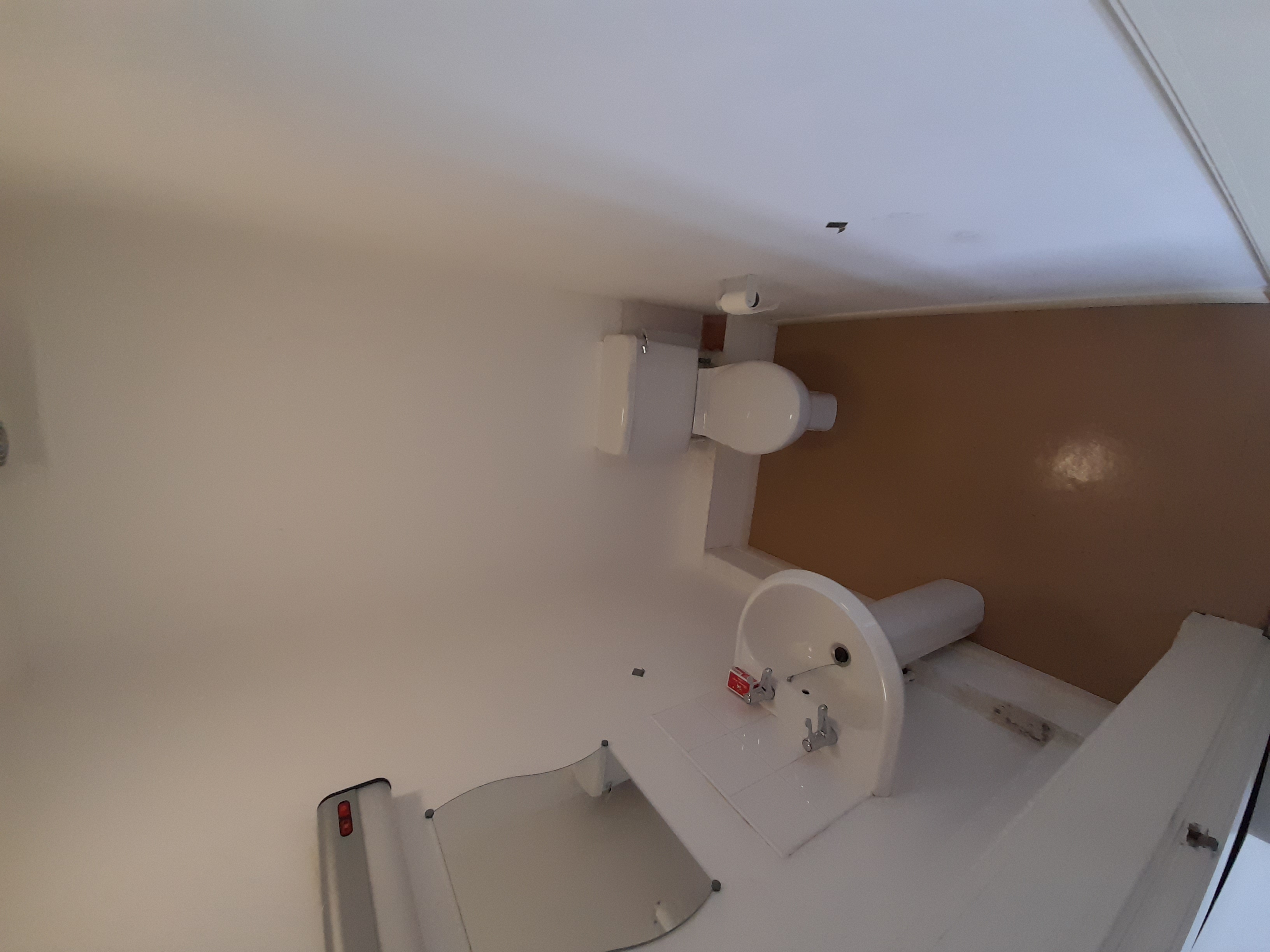 Meirion Large Semi En Suite — photo 11