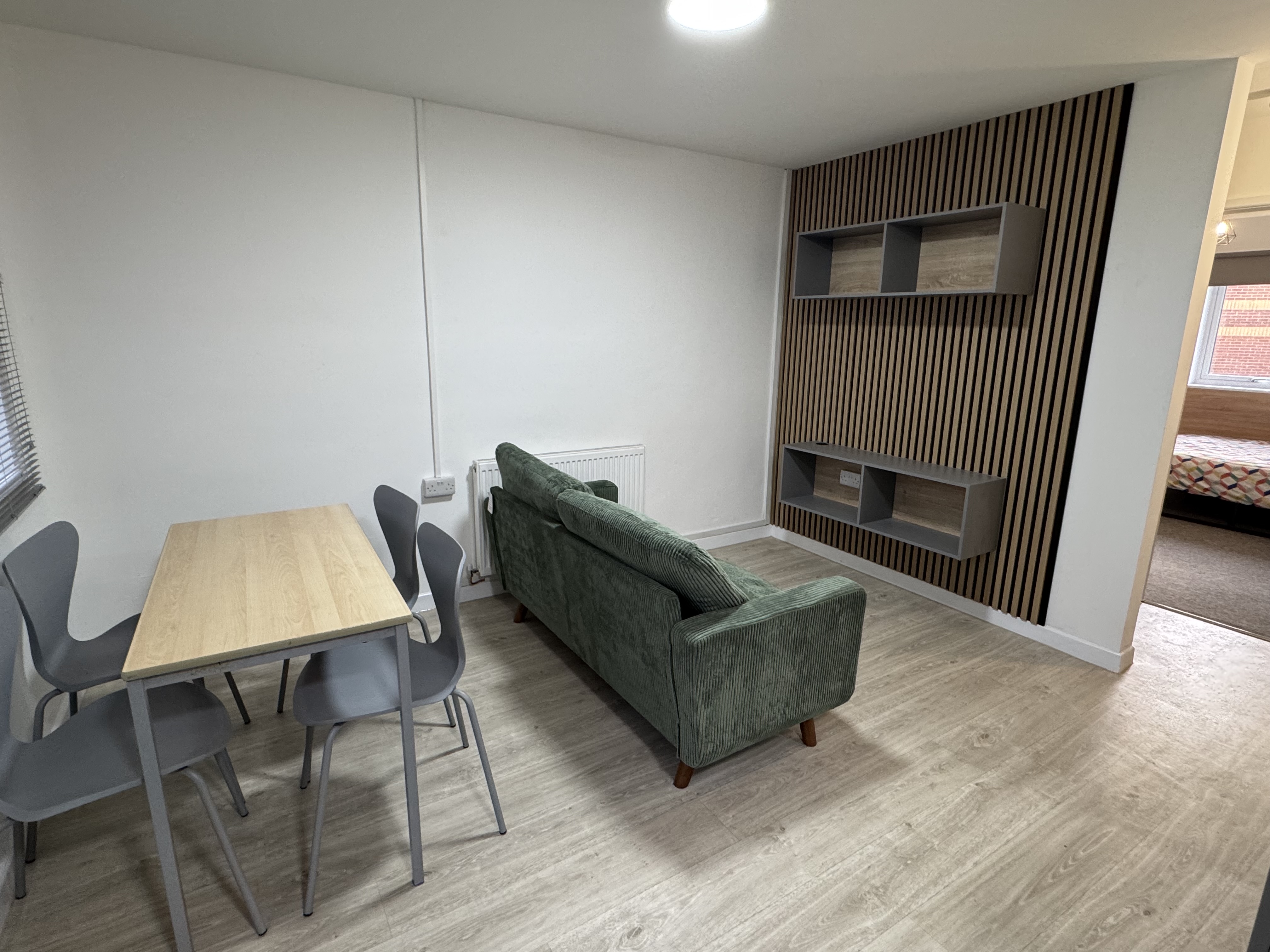 Trem Yr Aifft Flat 6