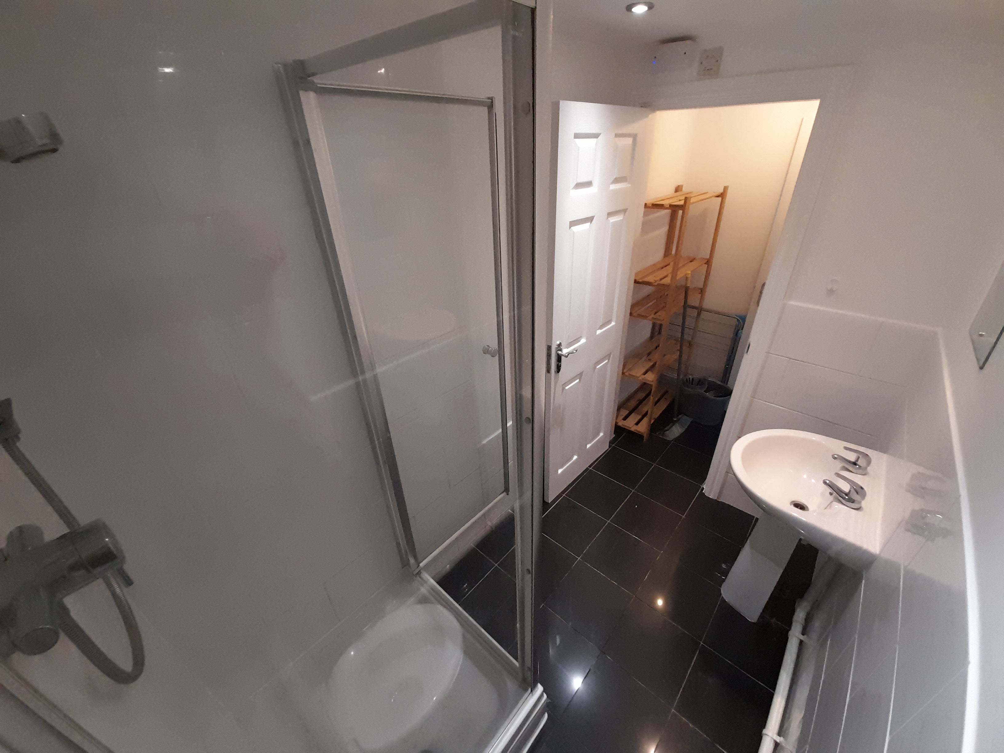 23 Garth Road — photo 10