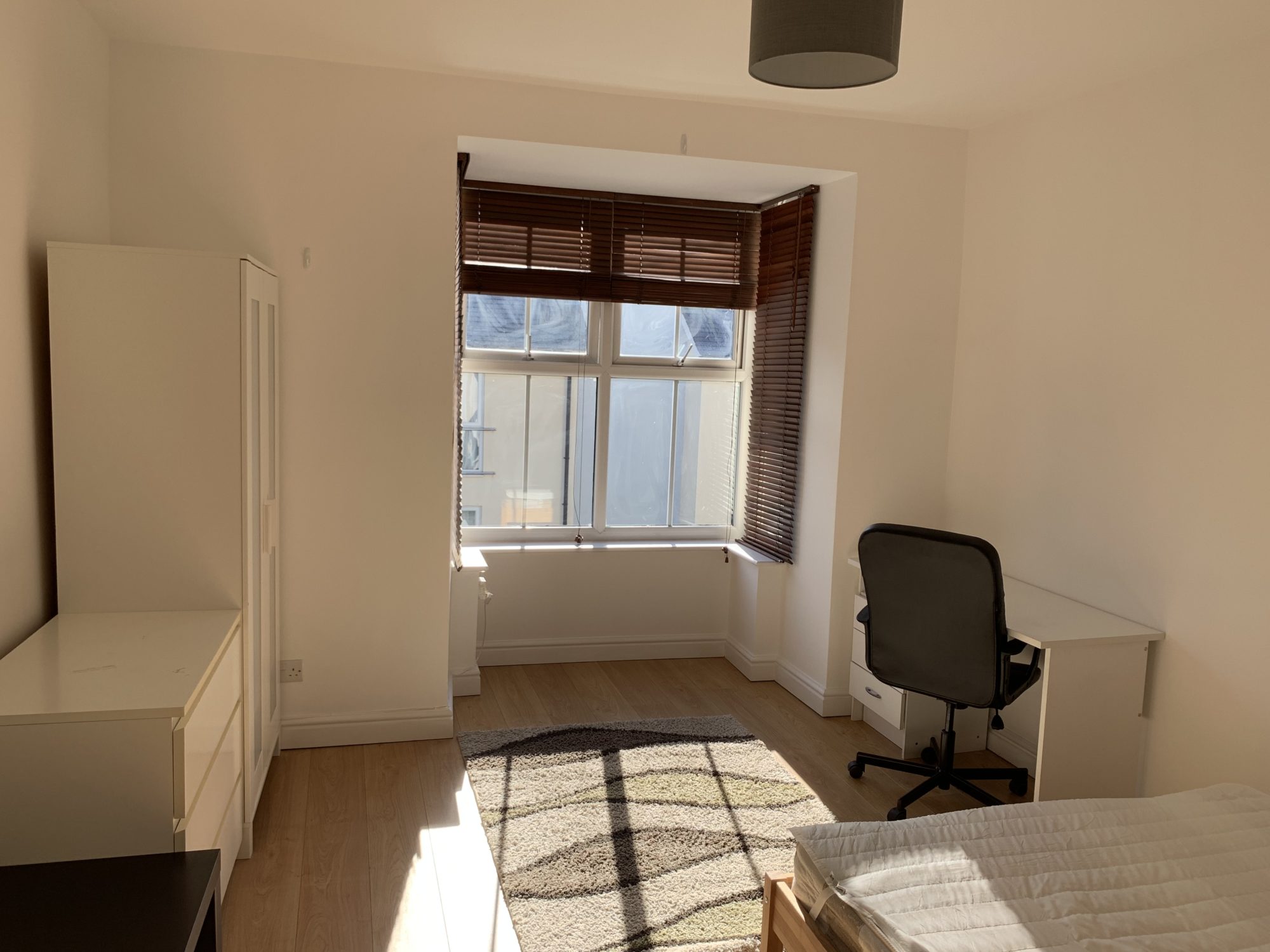 23A Garth Road — photo 4