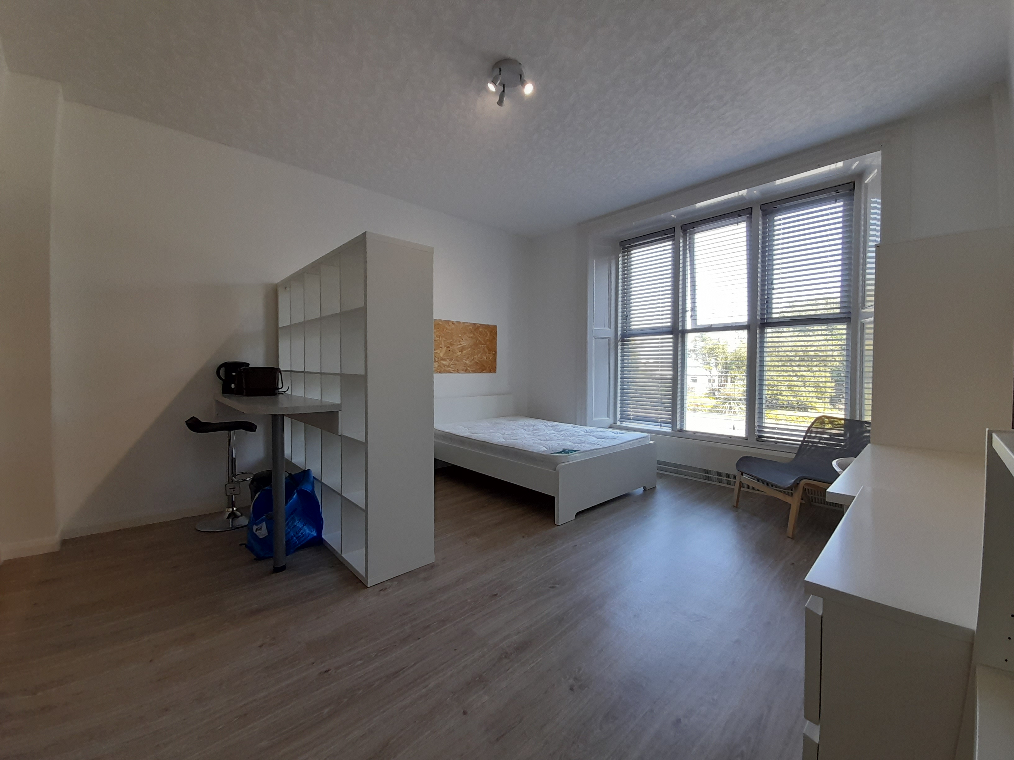 Meirion Studio 8
