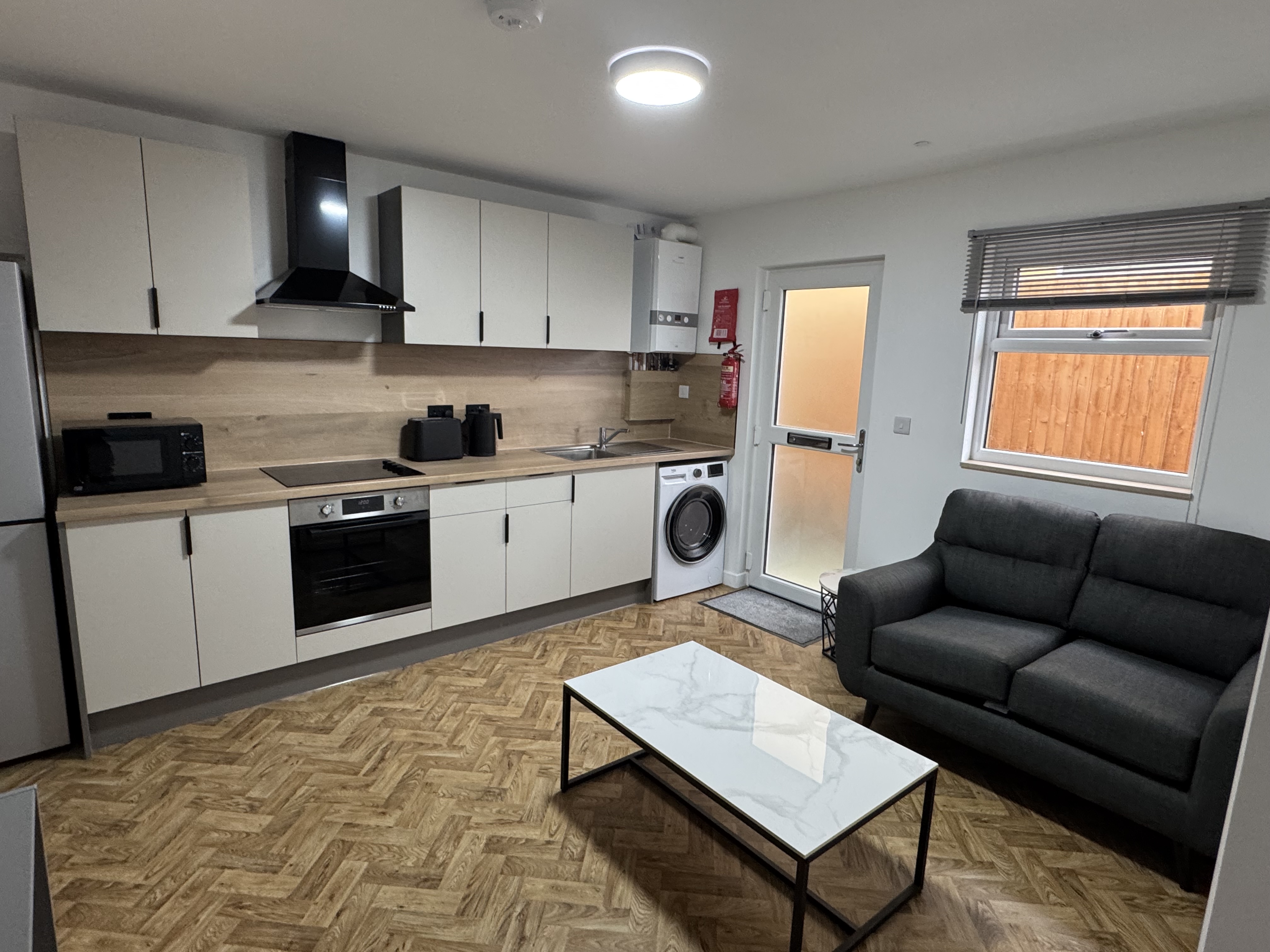 44 Farrar 2 bed Apartment — photo 6