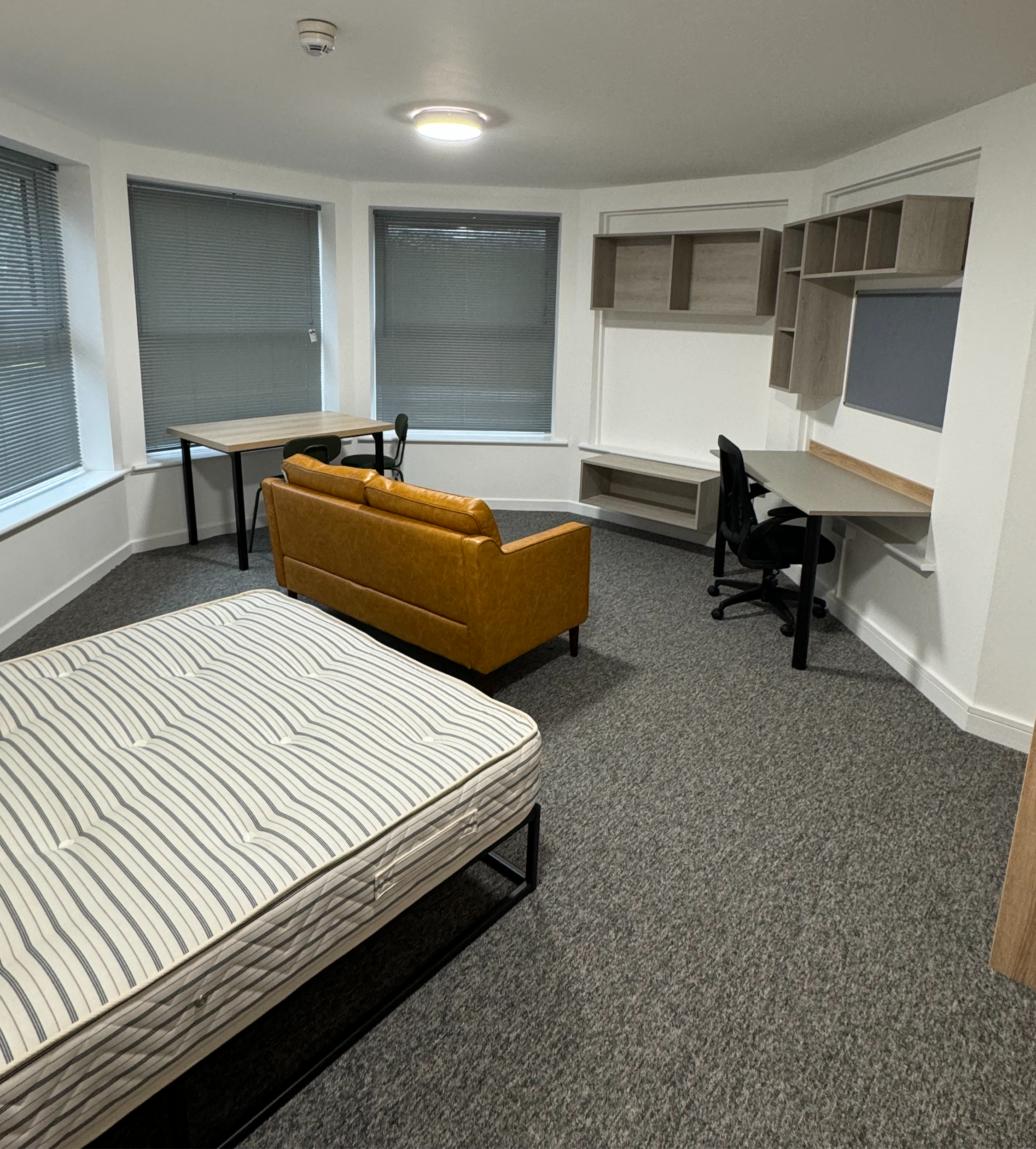New Willows Flat 7 