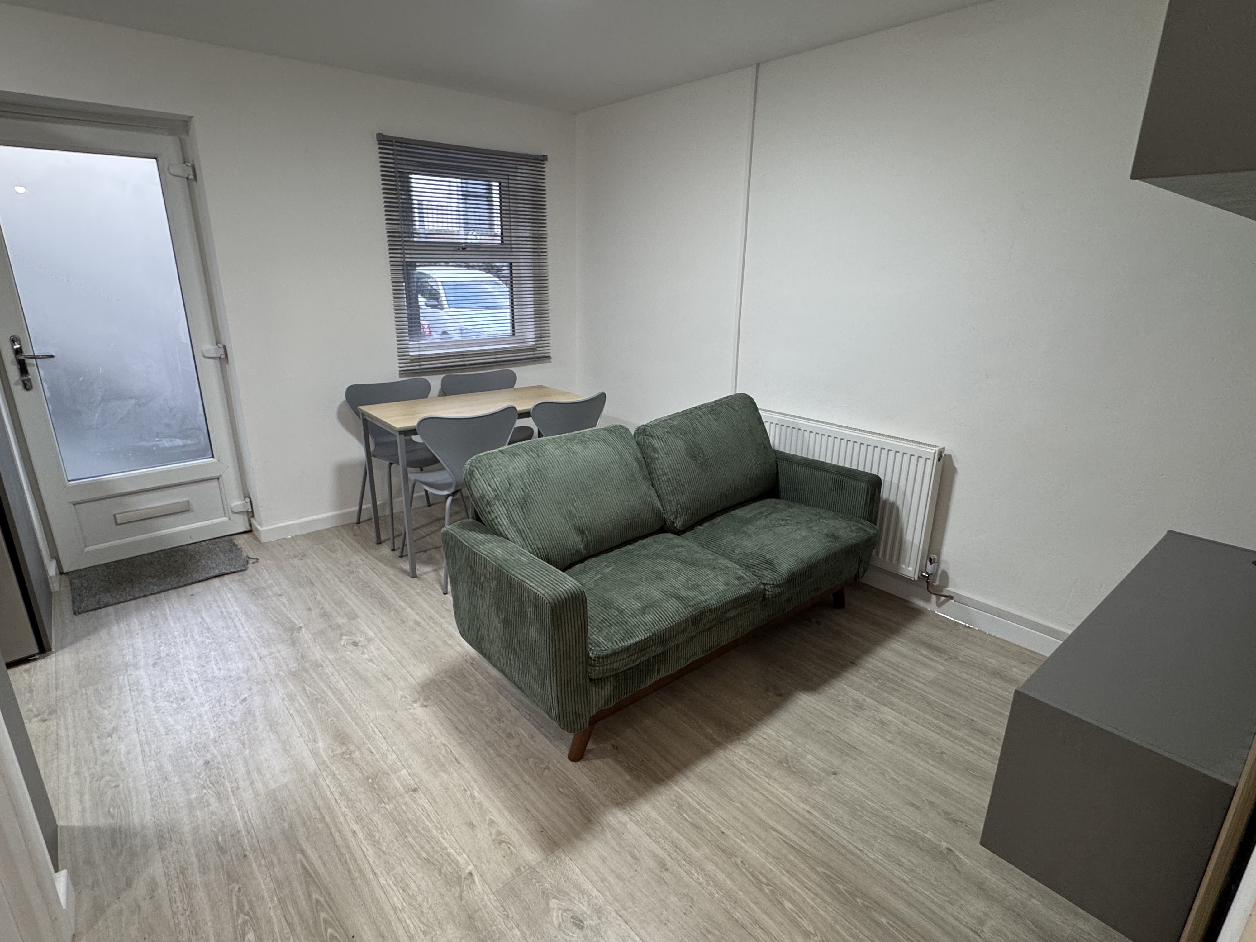 Trem Yr Aifft Flat 6  — photo 5