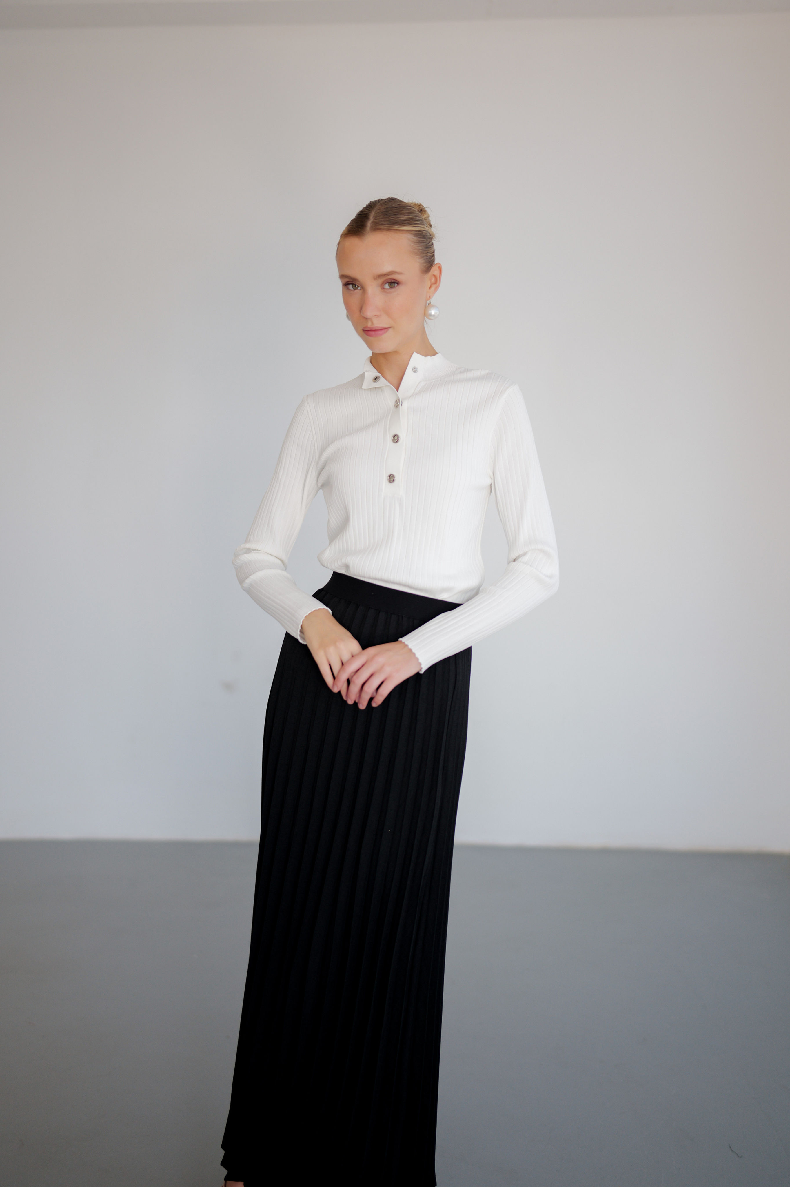 חצאית סיוון שחור