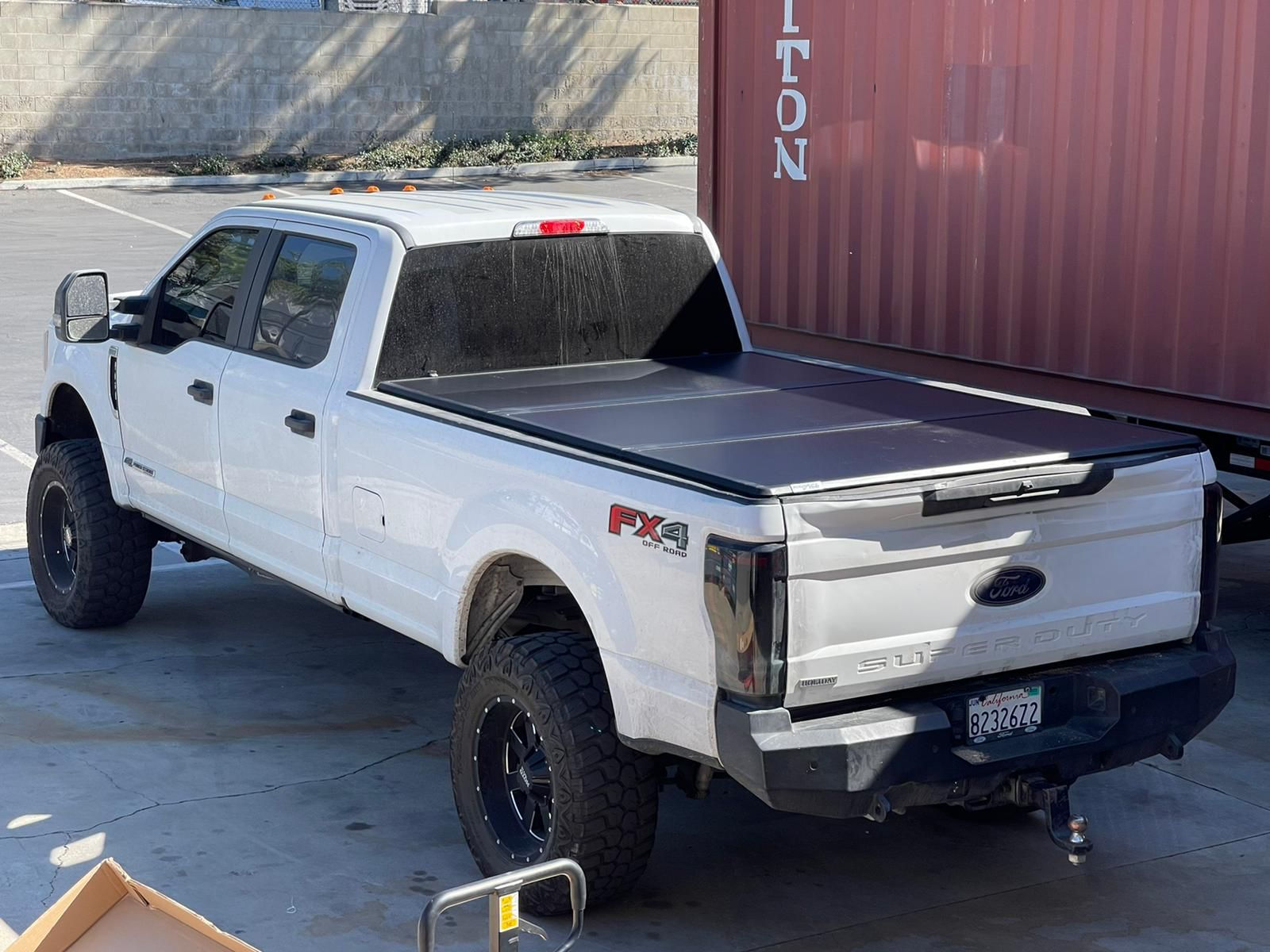 F350 TRI FOLD TONNEAU