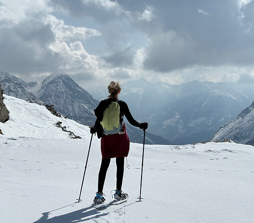Schneeschuh wandern.jpeg