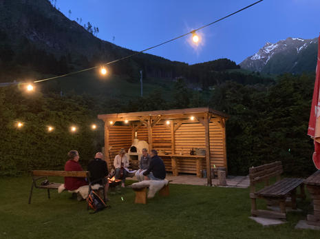 Cosy evenings with guests
