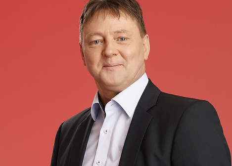 Portrait 2.jpg
