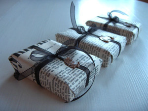 Tips for Holiday Waste Reduction and Sustainable Gift Giving