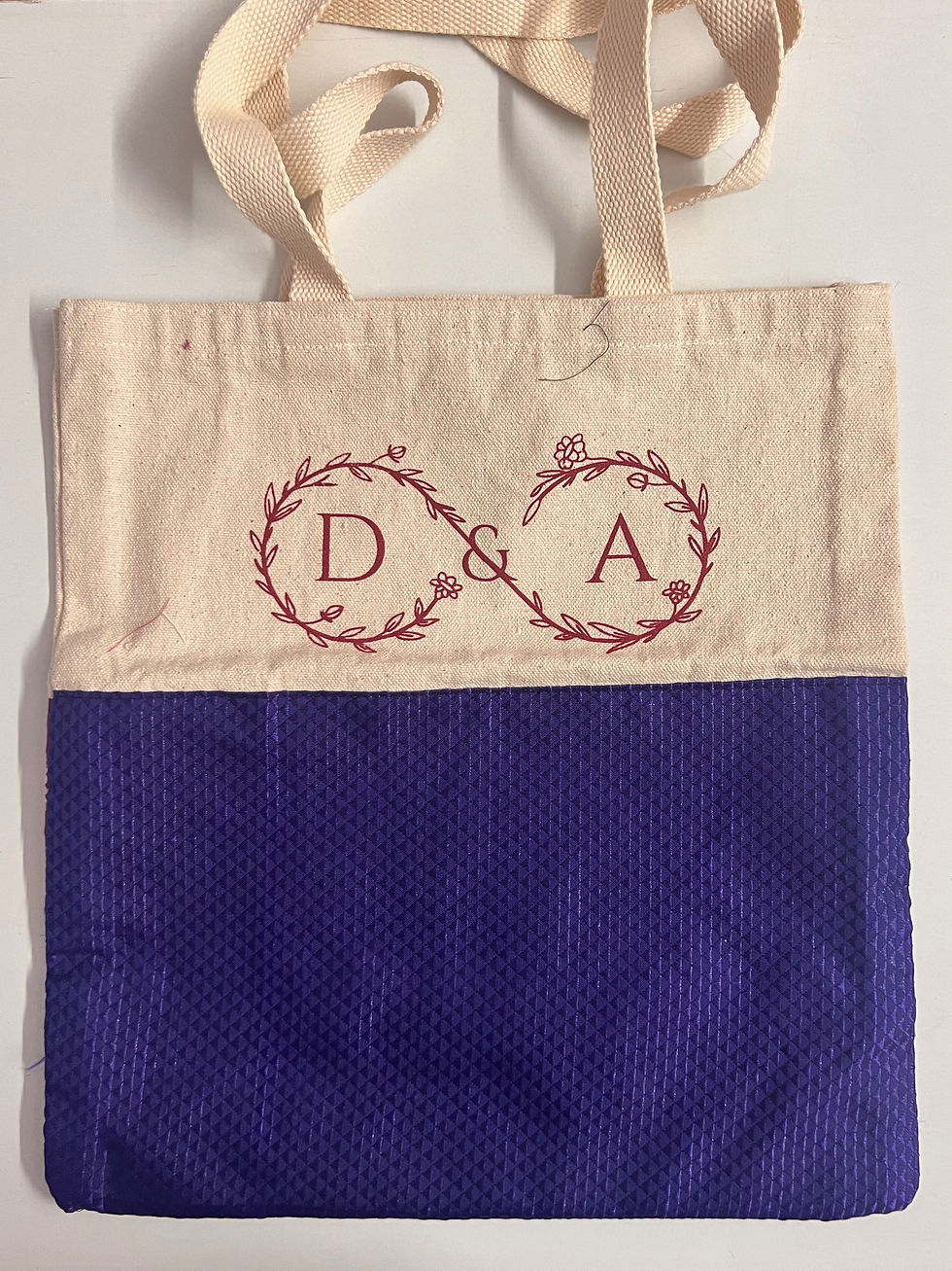 Thumbnail: Gift Tote bag with half pattern