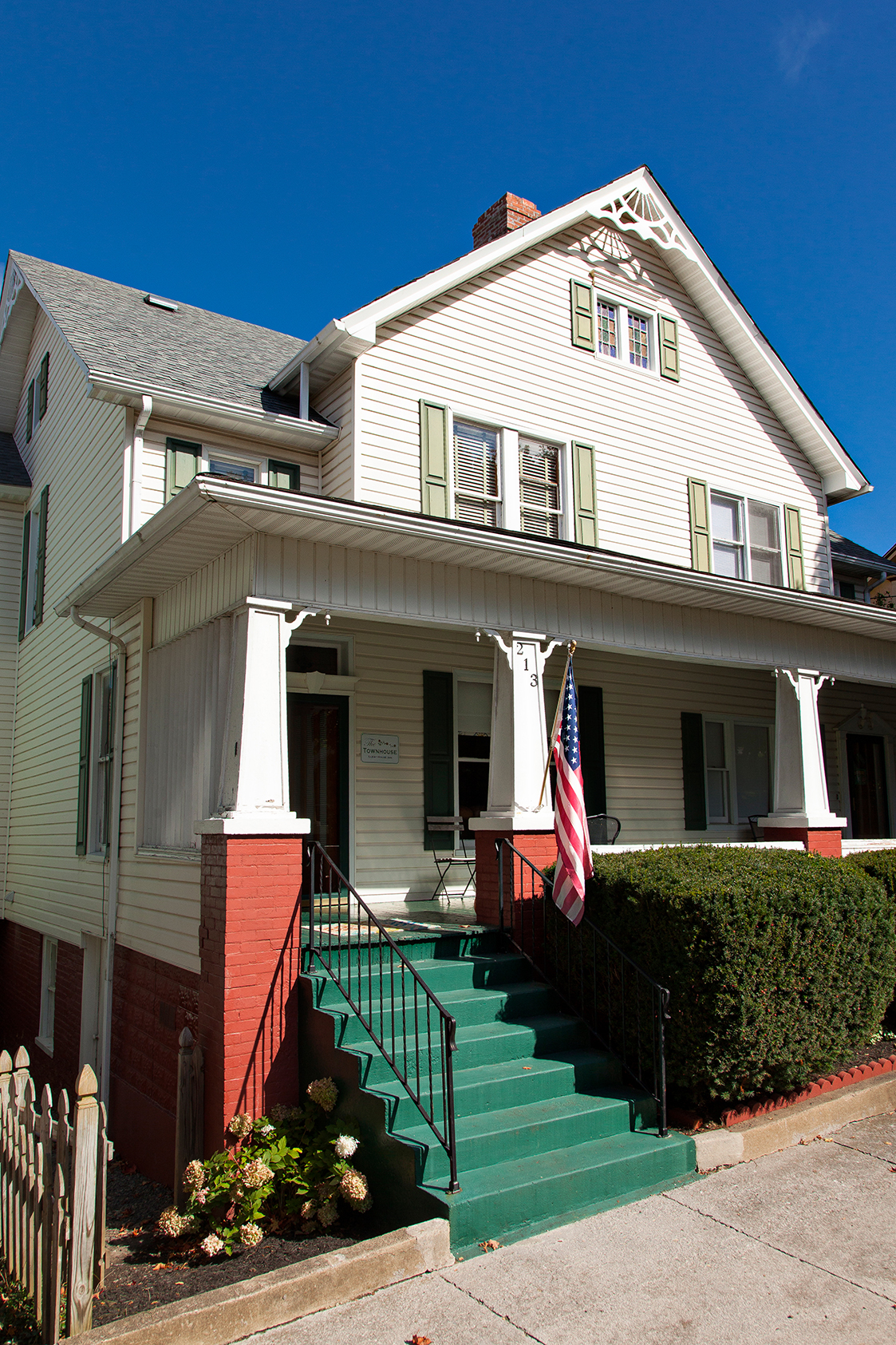 The Townhouse West Virginia Bed & Breakfast