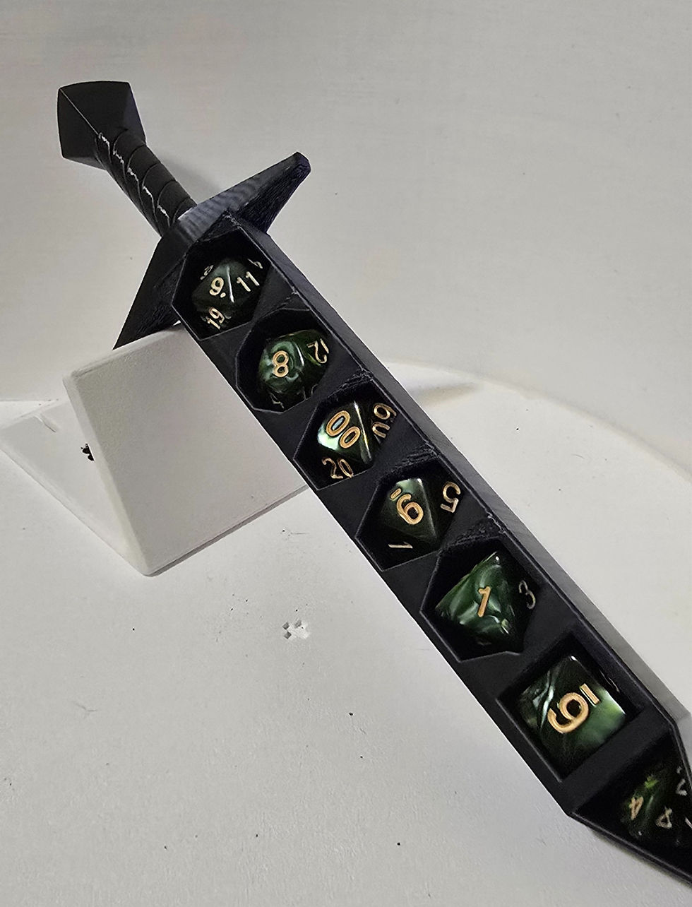 Thumbnail: common dice sword case