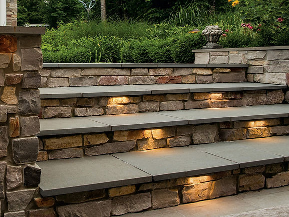 Landscape_hardscape_Michigan_steps_1_1920x1440.jpg