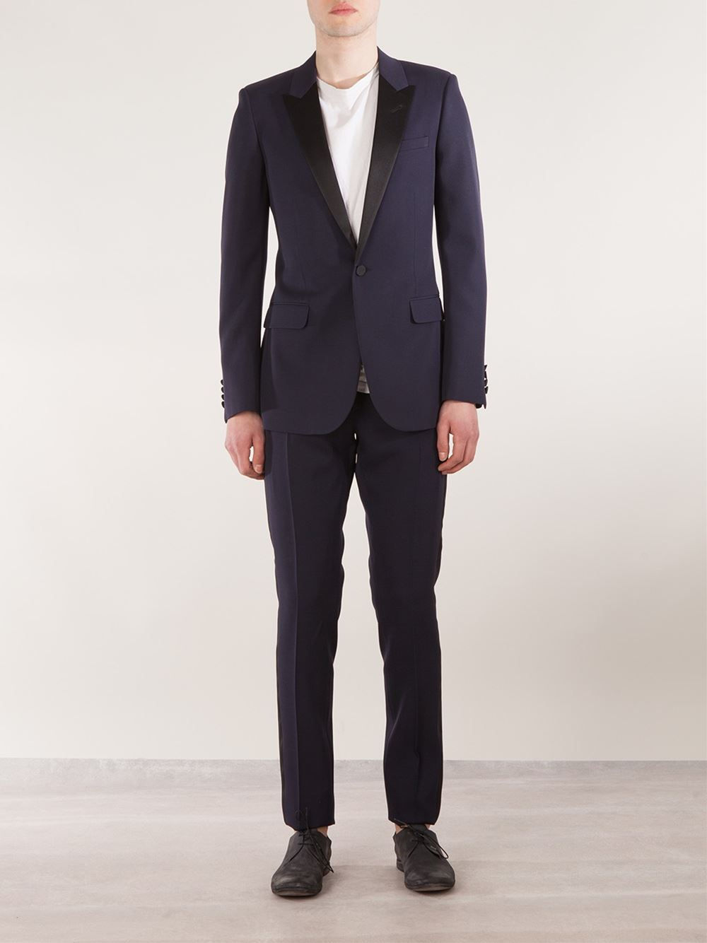 'Iconic' dinner suit