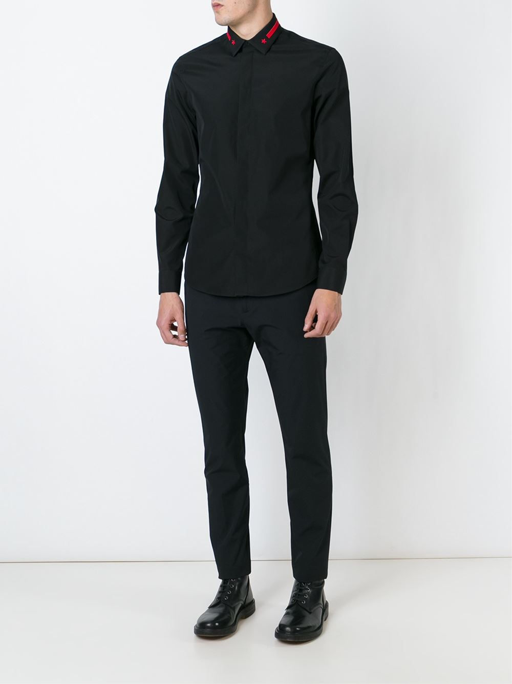 embroidered collar shirt