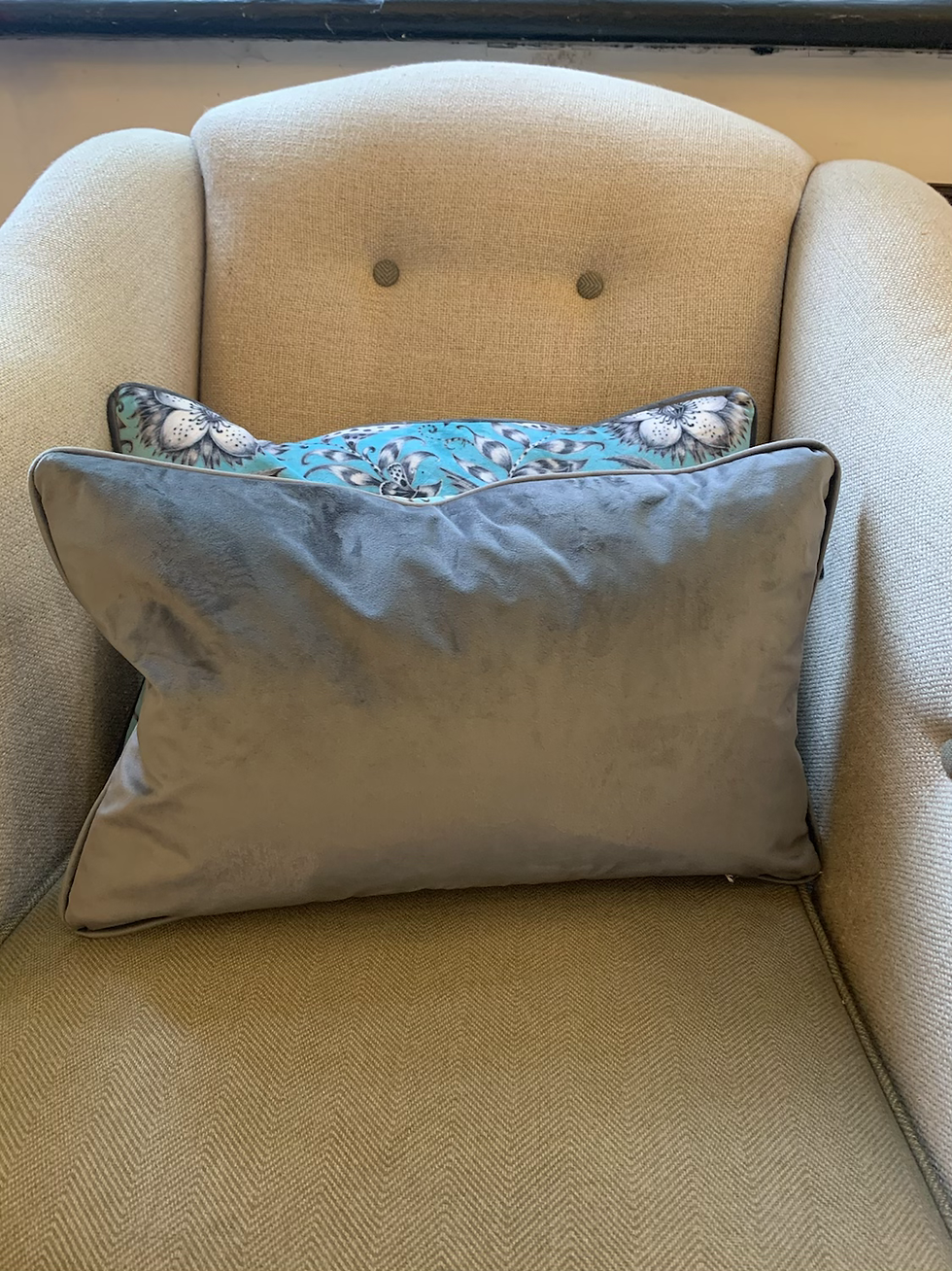 Thumbnail: Feather cushion