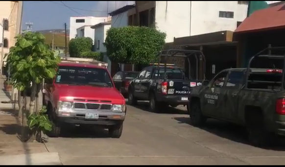 SUJETO ENFRENTA A POLICÍAS