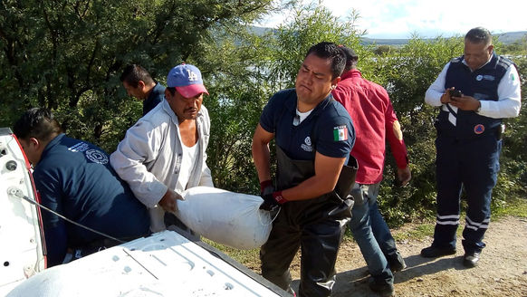 TRABAJA PROTECCIÓN CIVIL EN EL REFORZAMIENTO DEL BORDO DEL CANAL EN LA COMUNIDAD TEJAMANIL