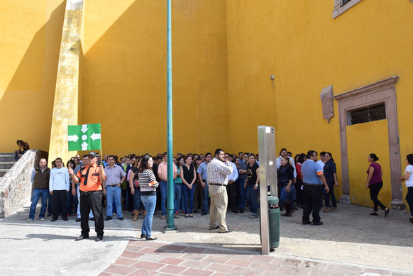 INVITA PROTECCIÓN CIVIL A PARTICIPAR EN SIMULACRO
DE SISMO CONMEMORATIVO
AL 19 DE SEPTIEMBRE DE 198