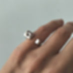 anello artigianale, anello argento, forma geometrica, anello con pietra, anello design