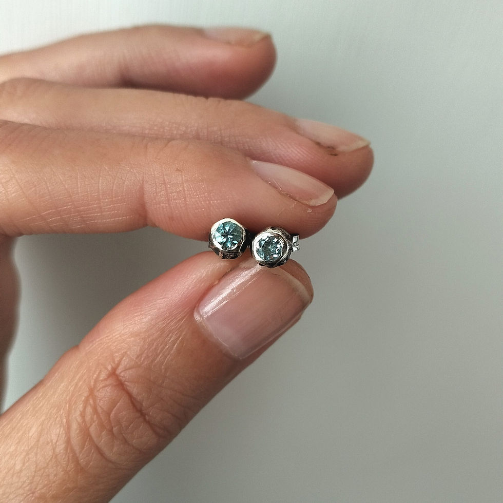 Miniatura: orecchini artigianali con pietre, smeraldo, rubino, zaffiro, orecchini minimal, special gift, orecchini argento