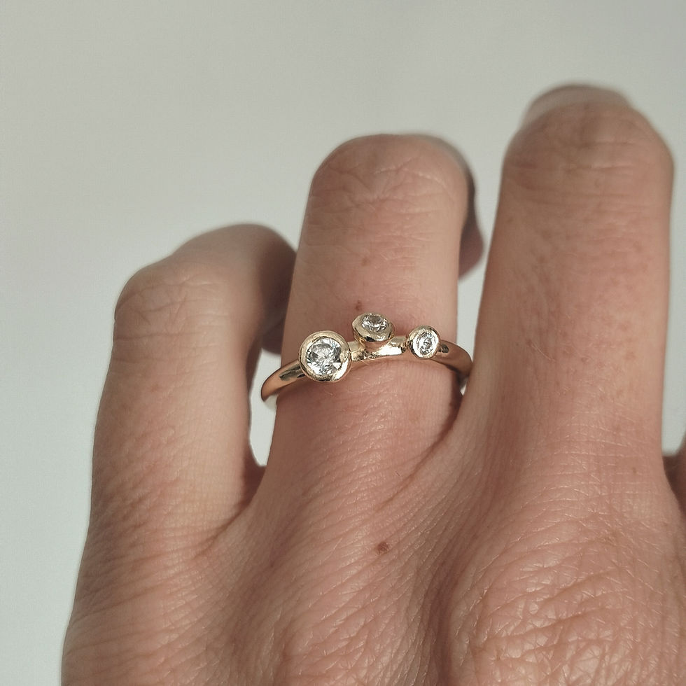 Miniatura: anello artigianale, anello in oro 9kt, anello chic, anello di fidanzamento, regalo prezioso, pietre preziose