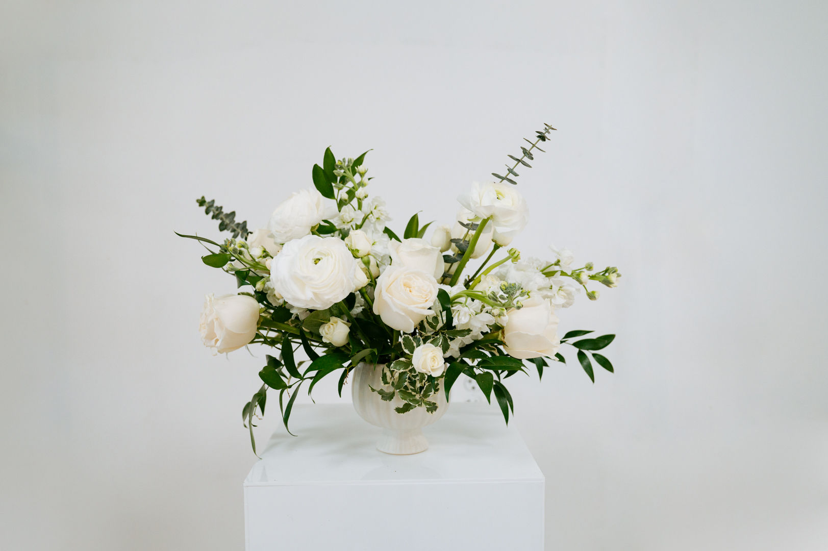 Medium Garden White Arrangement