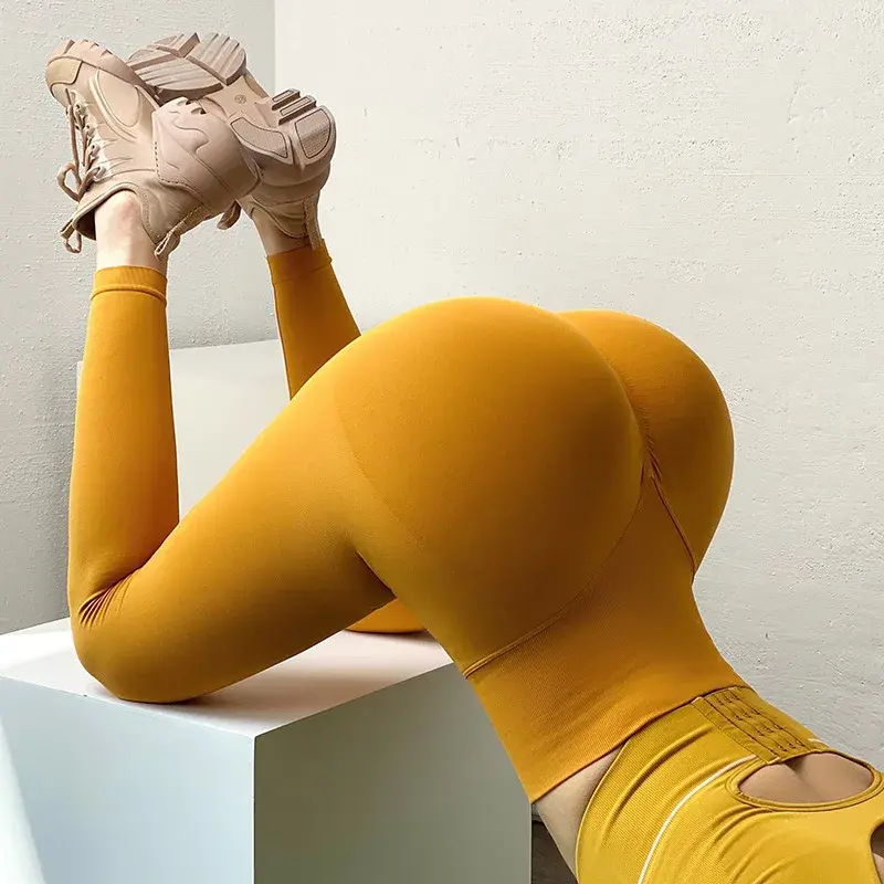 Thumbnail: CurveLift Leggings