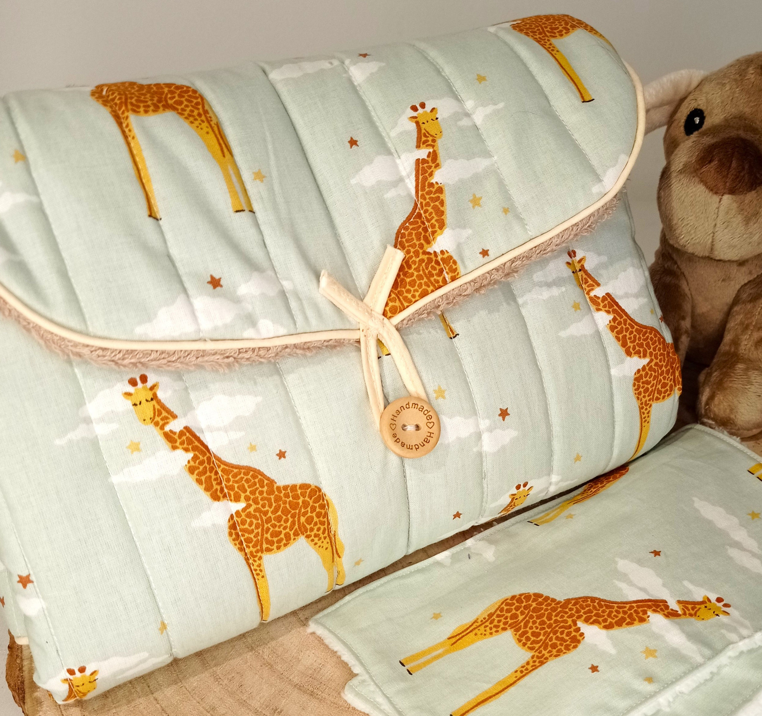 matelas à langer nomade en coton matelassé et éponge GIRAFE