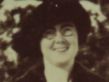 Marion (I think) Writes to Betty November 6, 1921