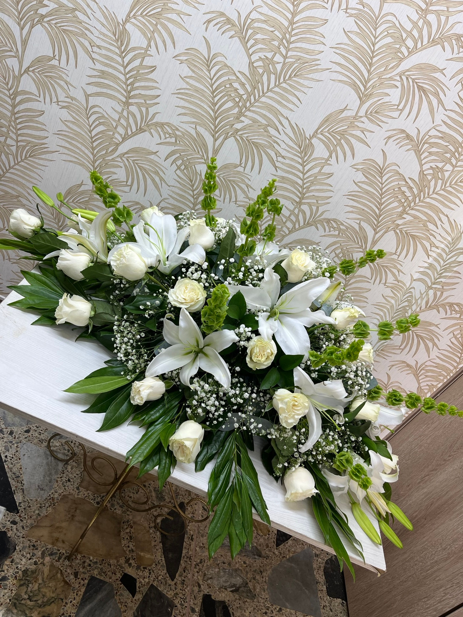 FJ04- Cubrecajón solo rosas y lirios (MEDIANO)