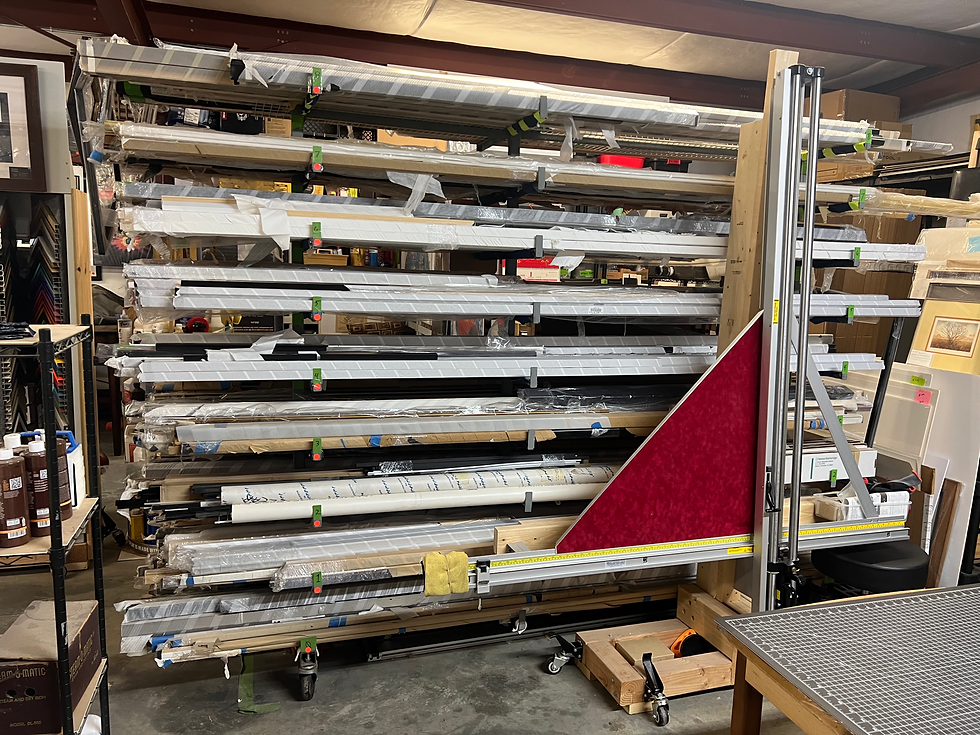 Moulding rack and glass cutter