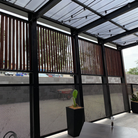 Redgum screen