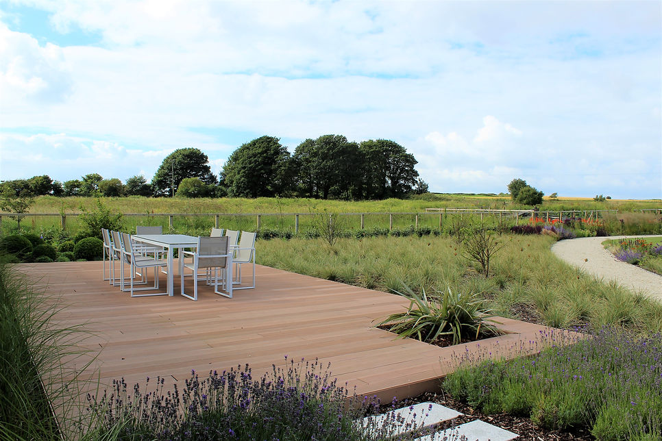deck grass planter fence greenore.JPG