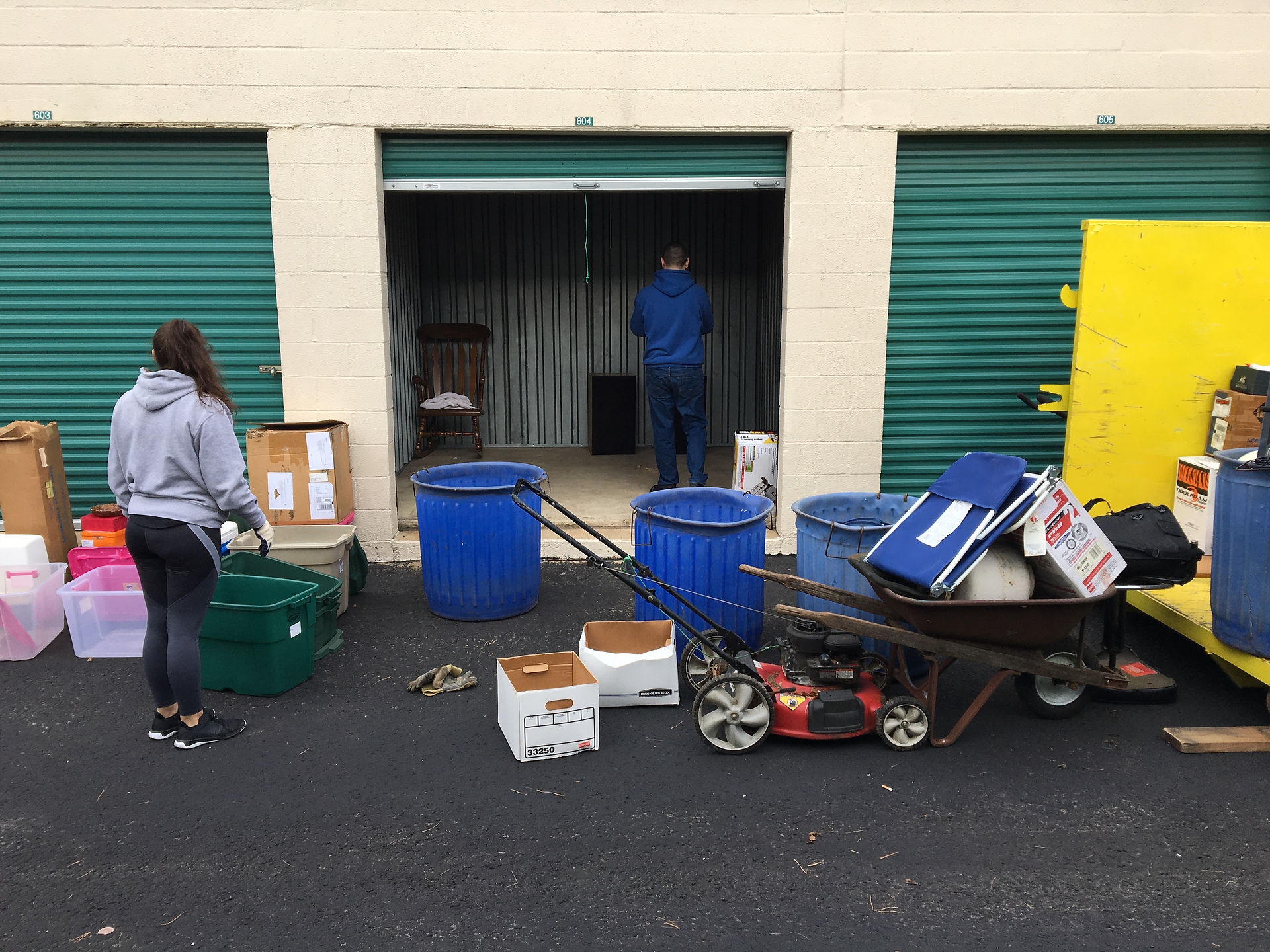 A customer from Watchung uses a Prendeville Disposal container.