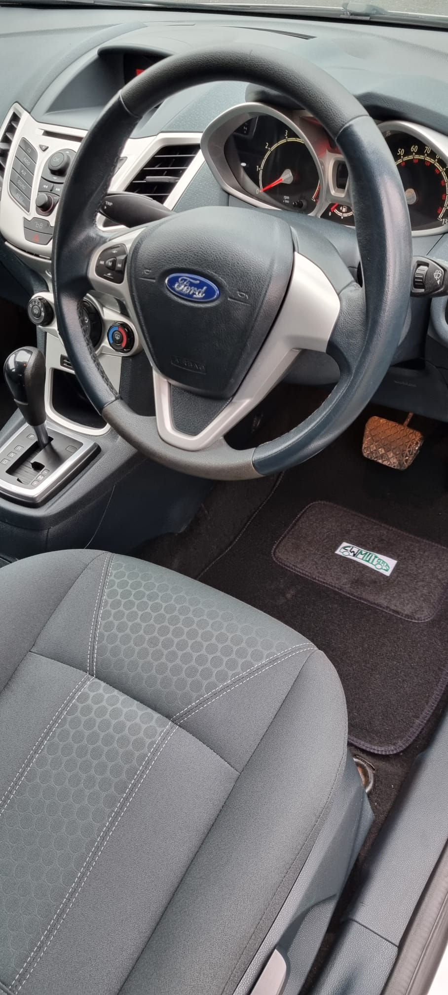 Thumbnail: Ford Fiesta Zetec *Automatic*