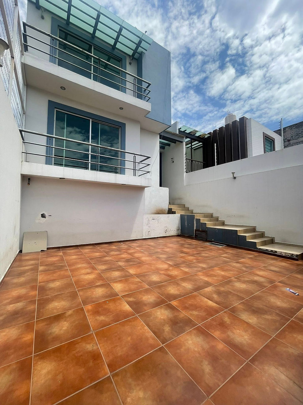 Patio amplio casa en renta, Américas Britania, Morelia