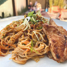 Asian Noodles in a Spicy Tomato Sauce 