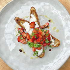 Strawberry Bruschetta with Goat Cheese