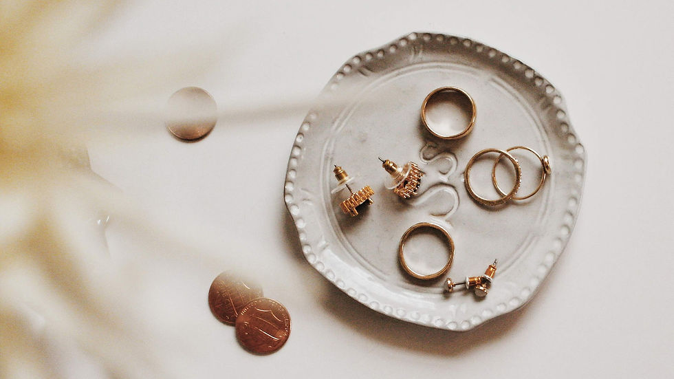 A picture of jewelry