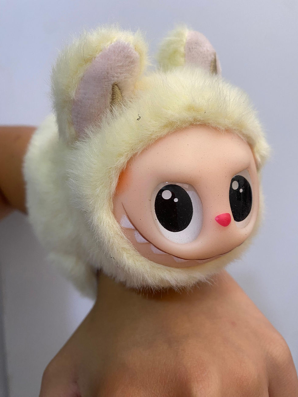 Miniatura: Labubu amarillo envigado