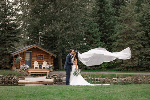 bridal photos at pine and pond