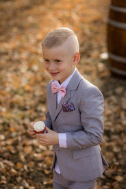 ring bearer holds cupcake