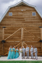 willow lane barn bridal photos