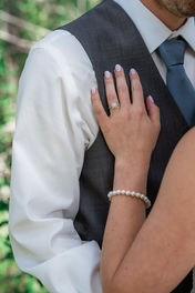 Bride jewelry details