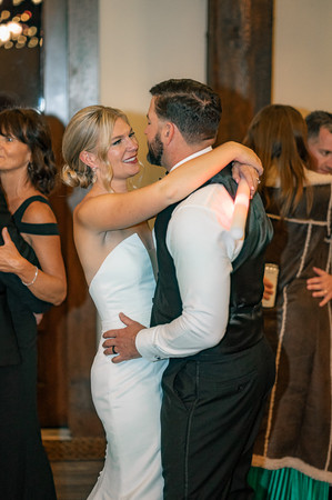 wedding dance party at silvertip